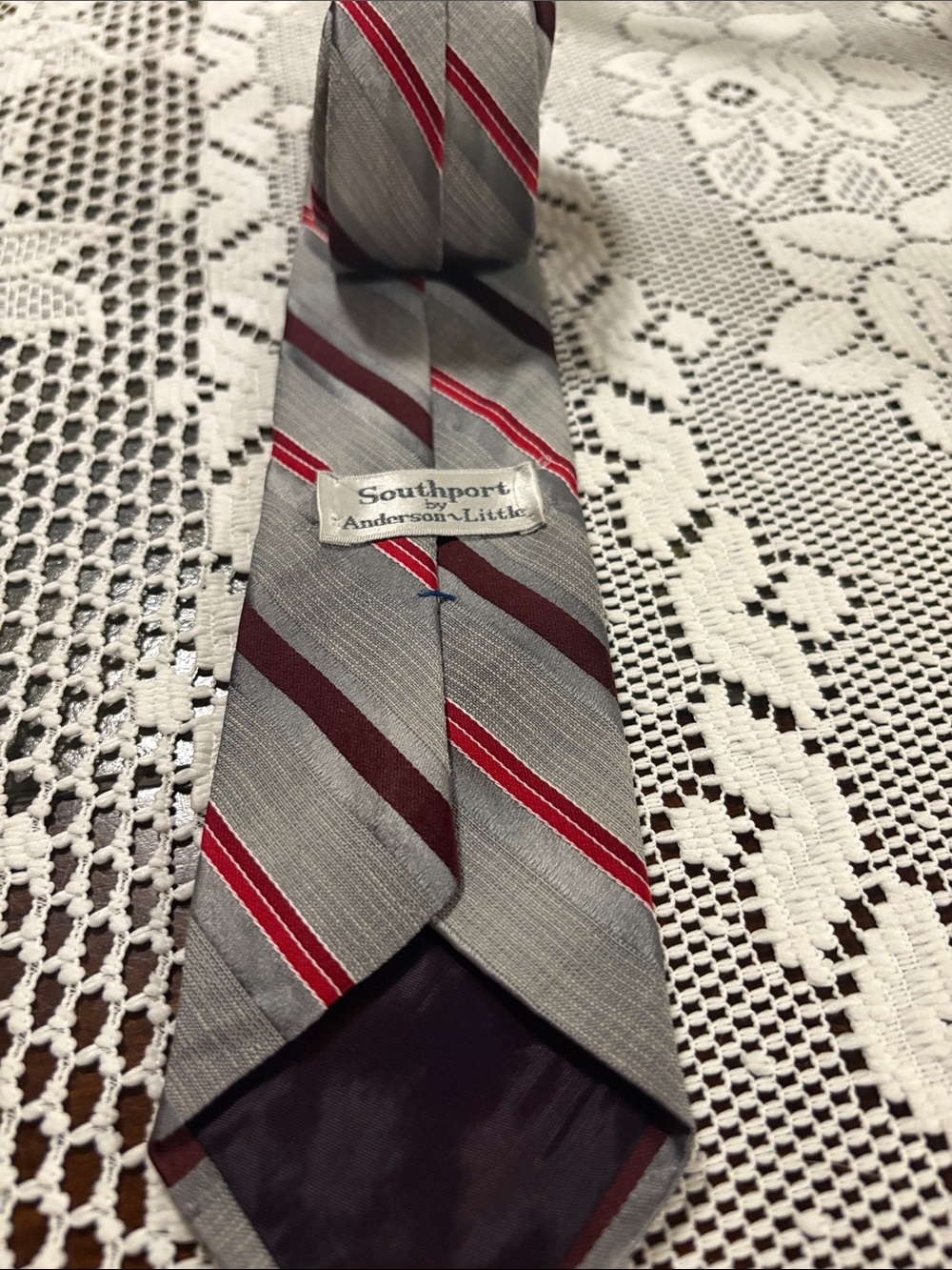 Gray Stripe Men's Tie - Red Accent